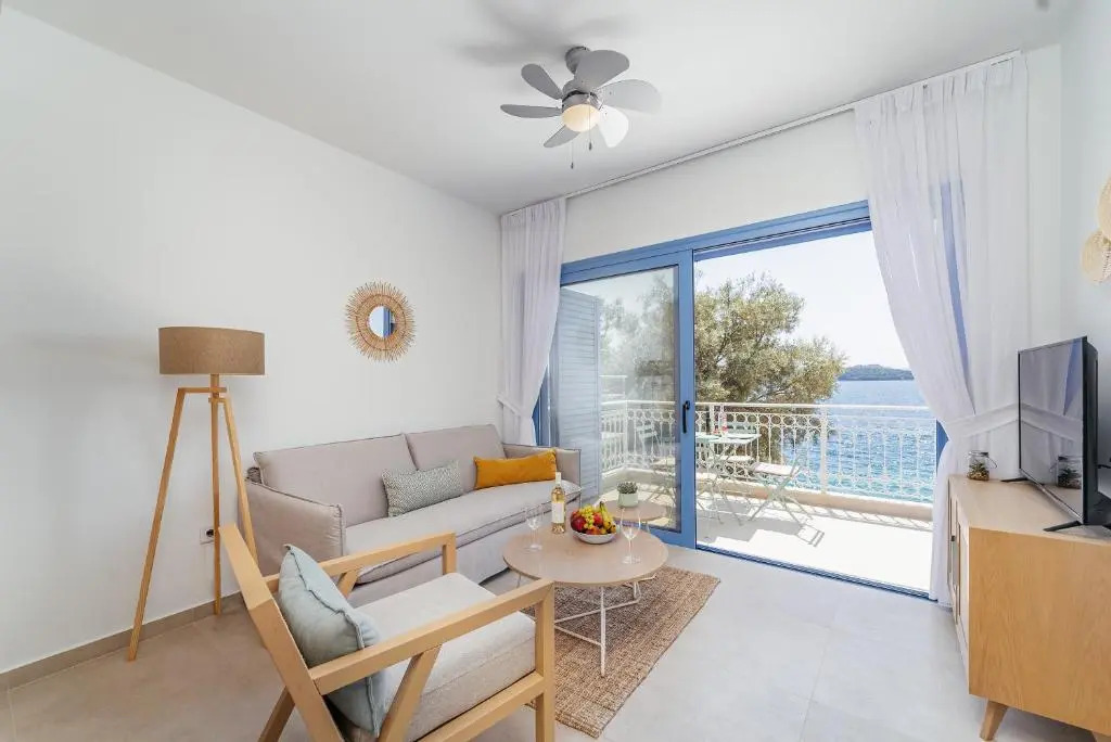Lefkada Blue Luxury Apartments B4, Perigiali first floor
