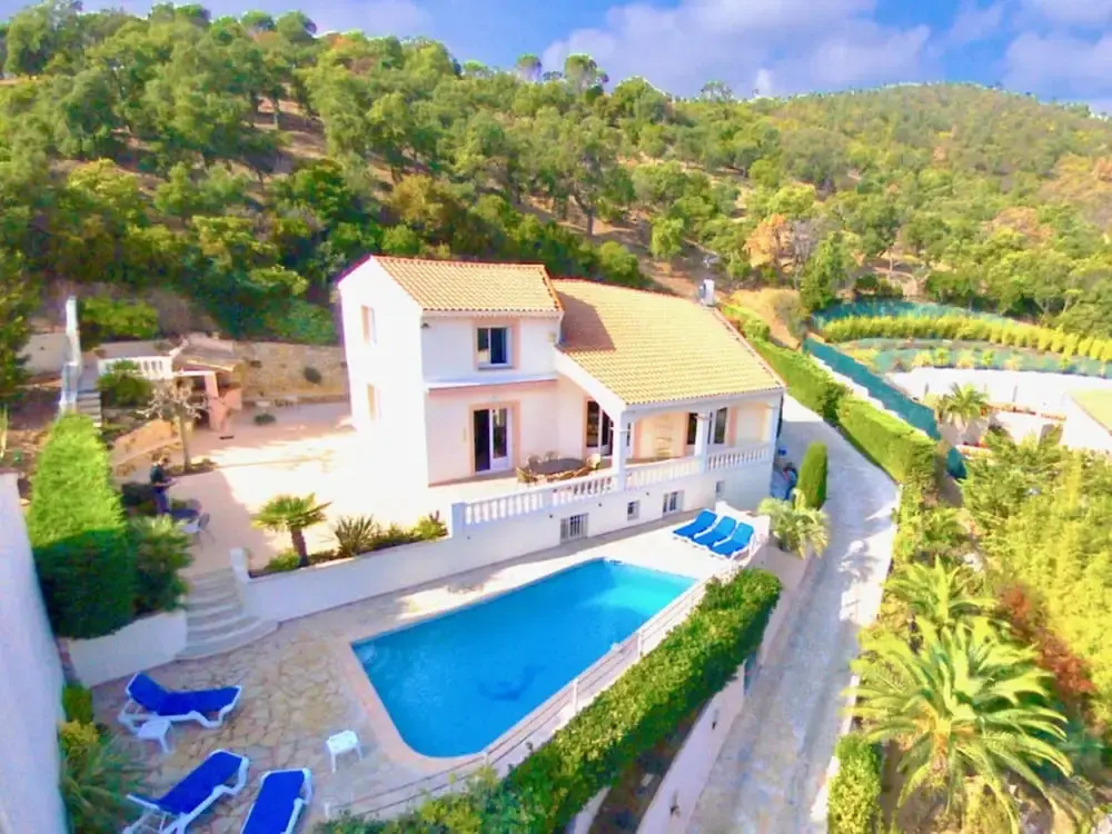 Belle Helene Comfortable Holiday Residence
