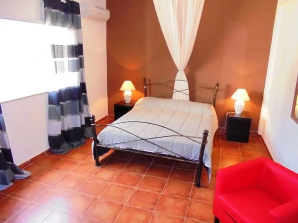 Villa - 4 Bedrooms with Pool and WiFi - 102030