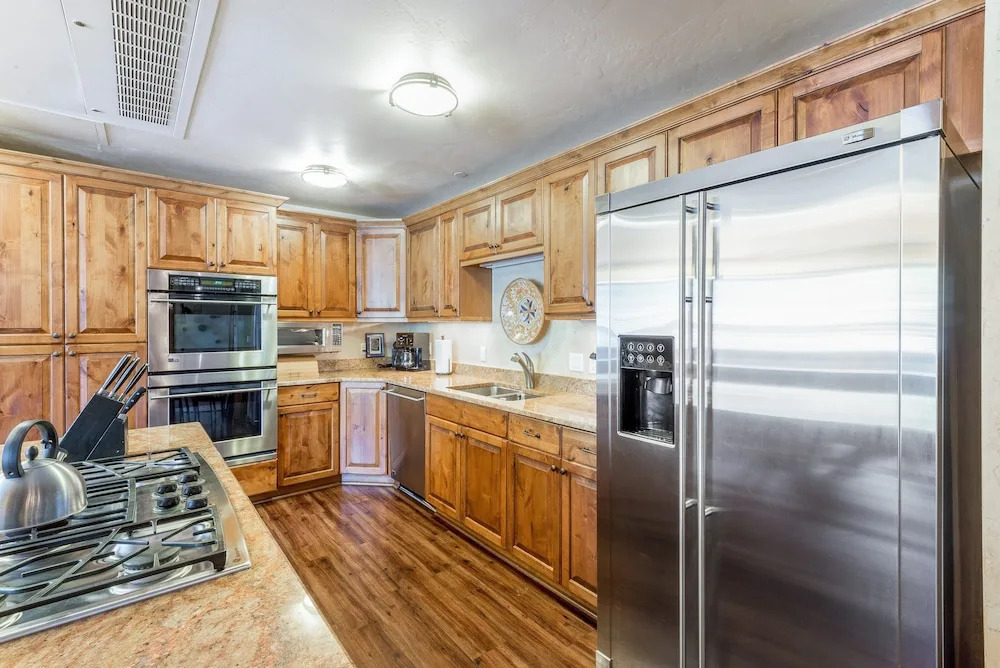 2525 Village Dr Highmark Condo - 3 Br condo by RedAwning