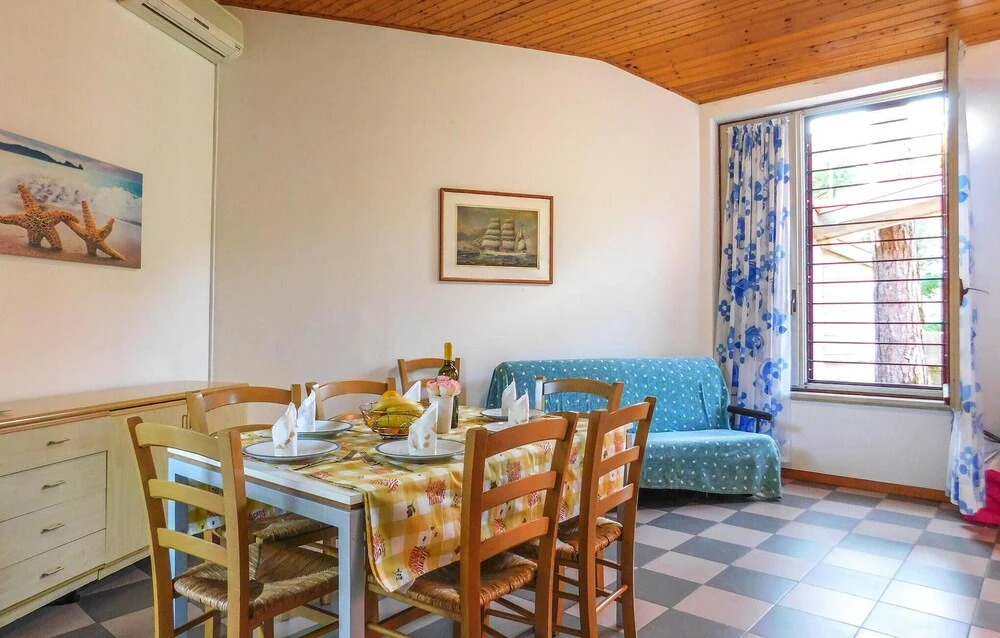 Stunning Home in Lignano Sabbiadoro With 3 Bedrooms