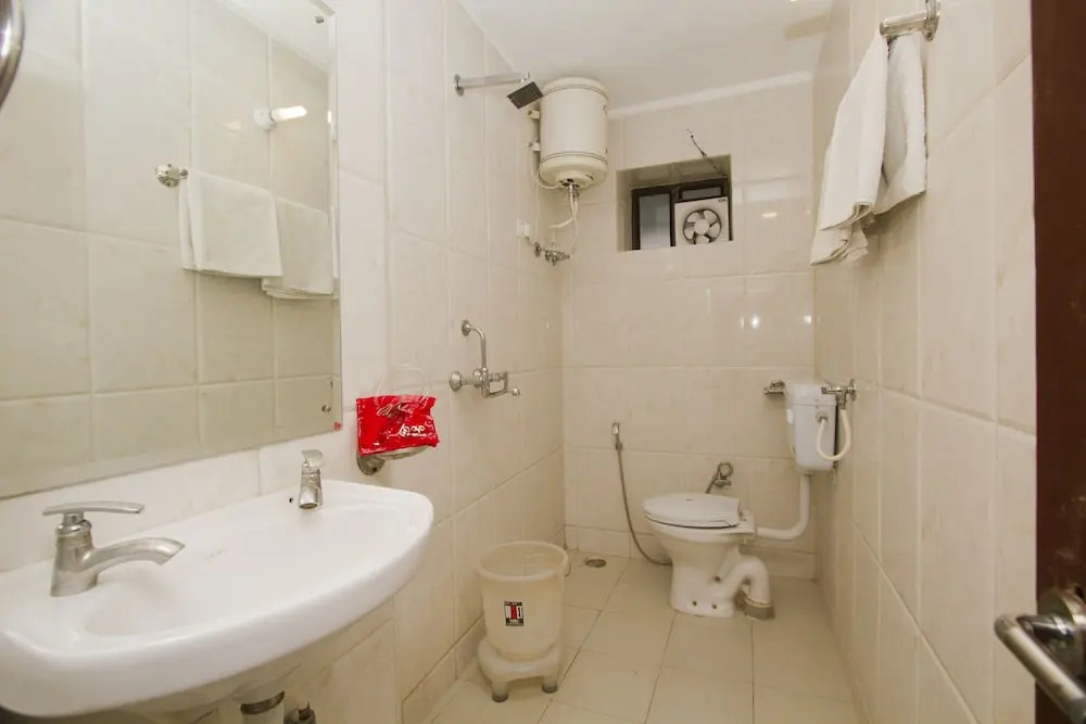 Hotel Him Shakti by OYO Rooms