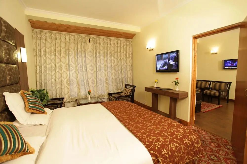 Grand Mumtaz Resorts