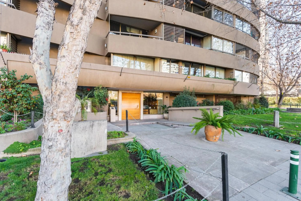 Vitacura Zen 2BR W/ Parking, Wifi, Gym & Mall