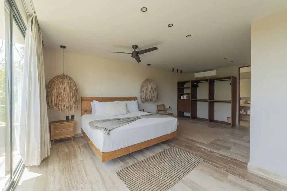 BT Homes - Tulum - Exclusiva villa de lujo con piscina, gym y pista de pádel