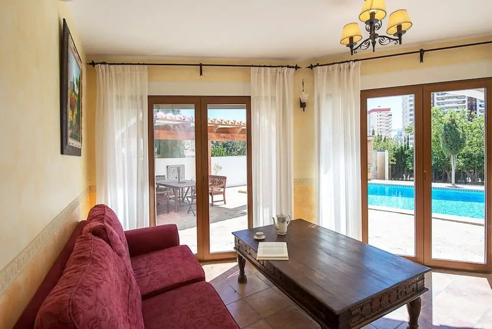 Villa - 4 Bedrooms with Pool and WiFi - 106398