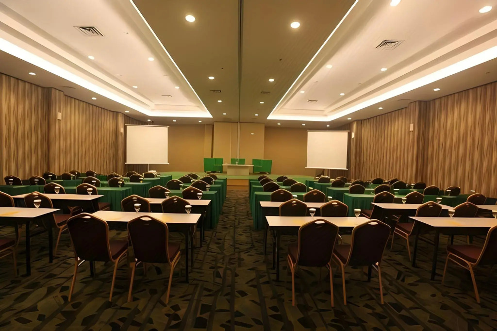 MaxOneHotels at Vivo Palembang