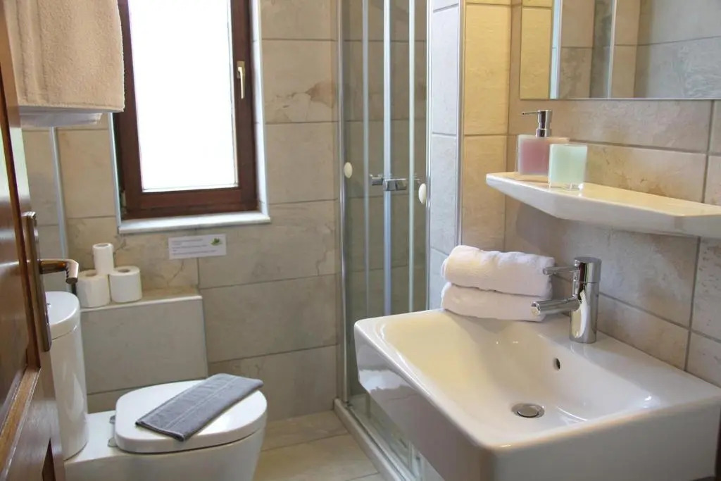 PLATANOFYLLA Family Apartment No6