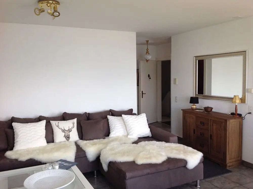 Beautifully Situated House With a View of the Mountain World