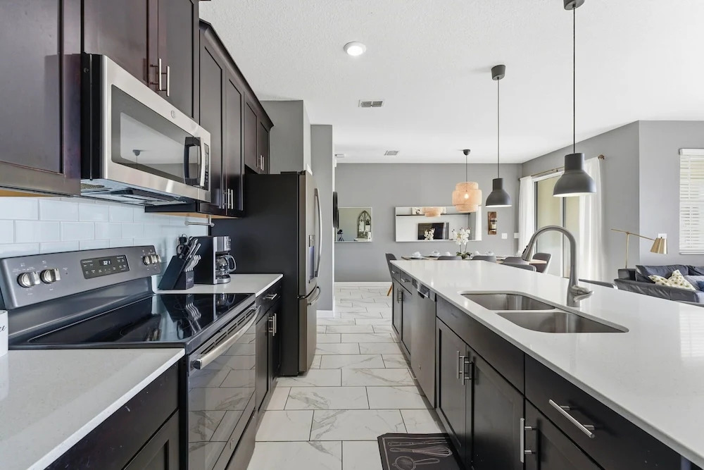 Relaxing 4BR Villa with Pool in Champions Gate