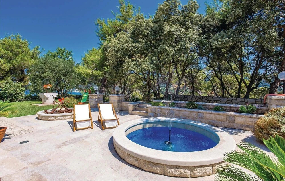 Awesome Home in Supetarska Draga with Hot Tub, WiFi & 2 Bedrooms