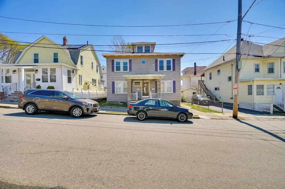 Boston Area Vacation Rental 3 Mi to Airport!