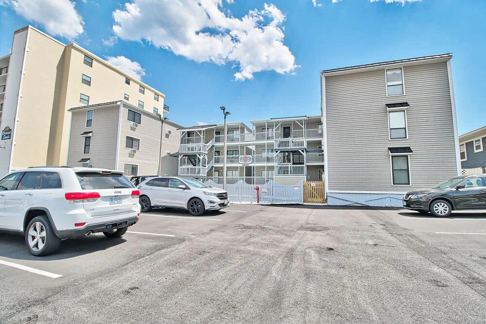 Sea Esta At Sunvillas 2 Bedroom Condo by Redawning
