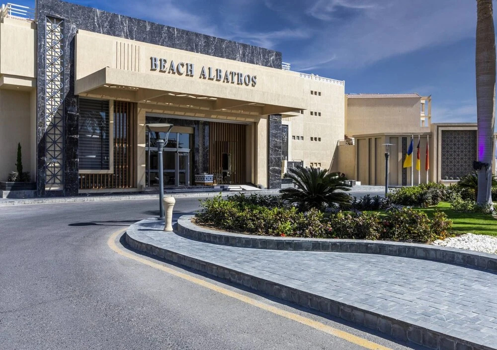Beach albatros resort Azrak VIP Package