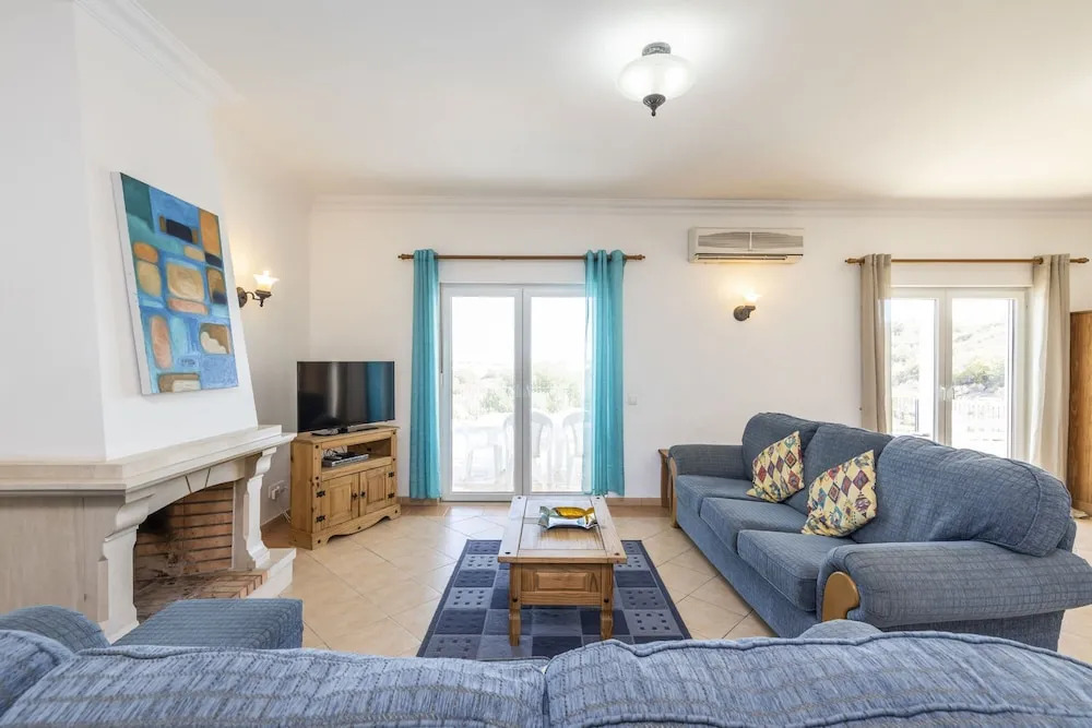 Villa Nina With 4 Bedrooms and 4 Bathrooms