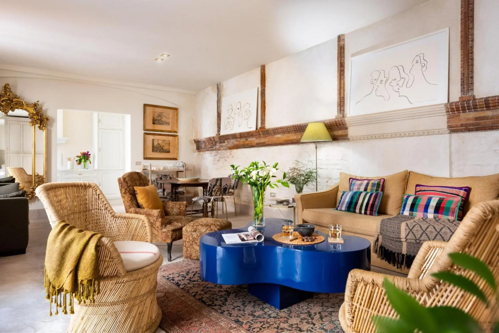 Villa Alfonso, Restored Palace House with gardens and Monuments Views