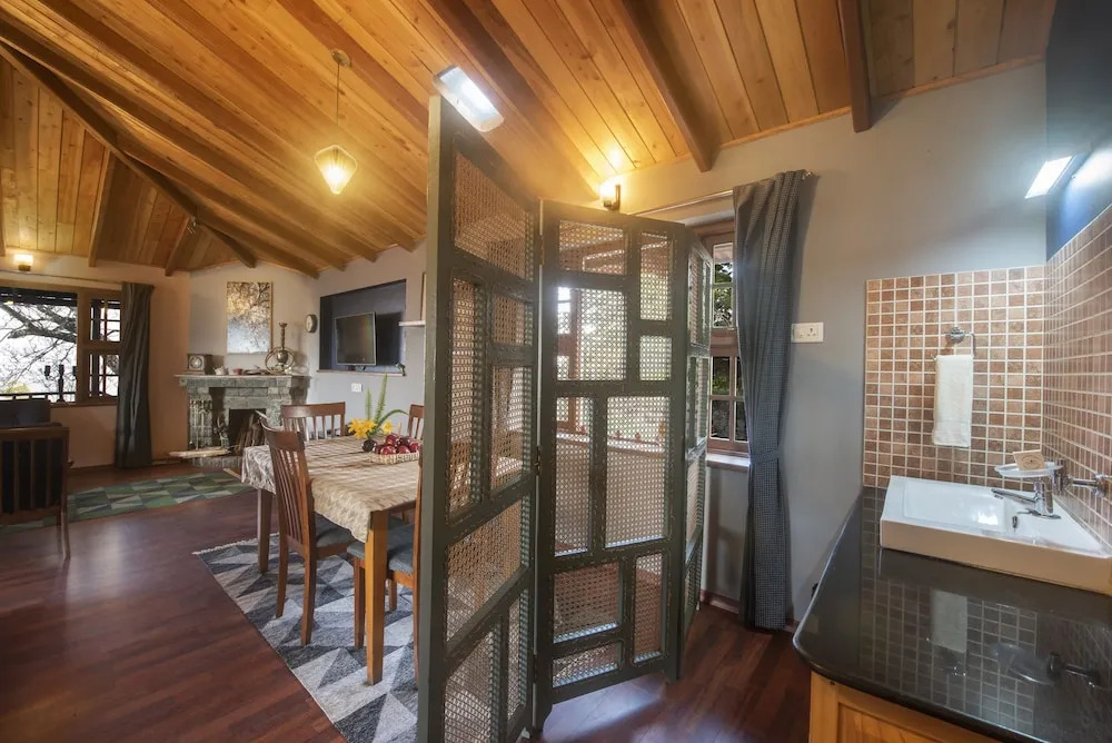 Villa Retreat - Boutique Hotel and Cottages