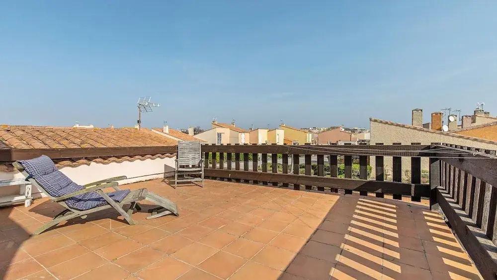 Seaside Family Apartment in Agde