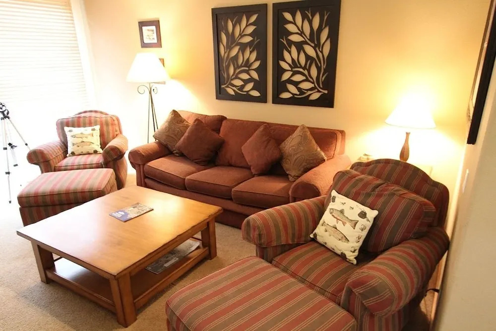 Snowcreek 911 3 Bedrooms 3 Bathrooms Townhouse