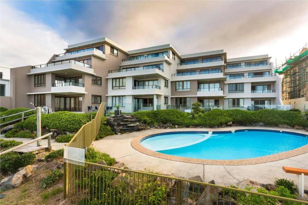 Spindrift on the Beach - Absolute Beachfront
