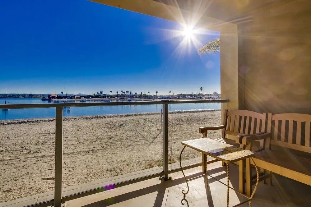 Waterfront Getaway 6 6 Bedrooms 6 Bathrooms Townhouse