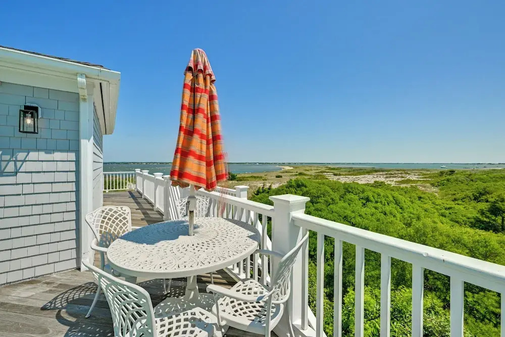 Waterfront Westhampton Haven: Private Beach