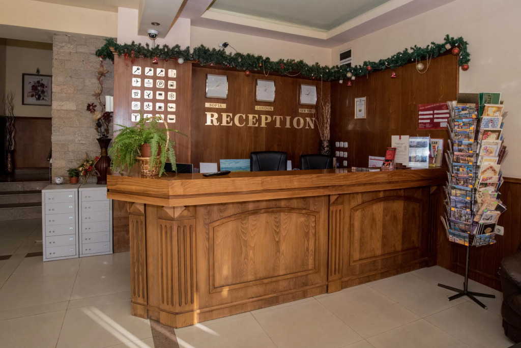 Avenue Hotel