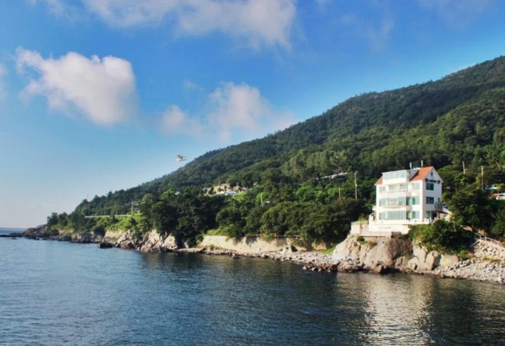 Yeosu Carp Island