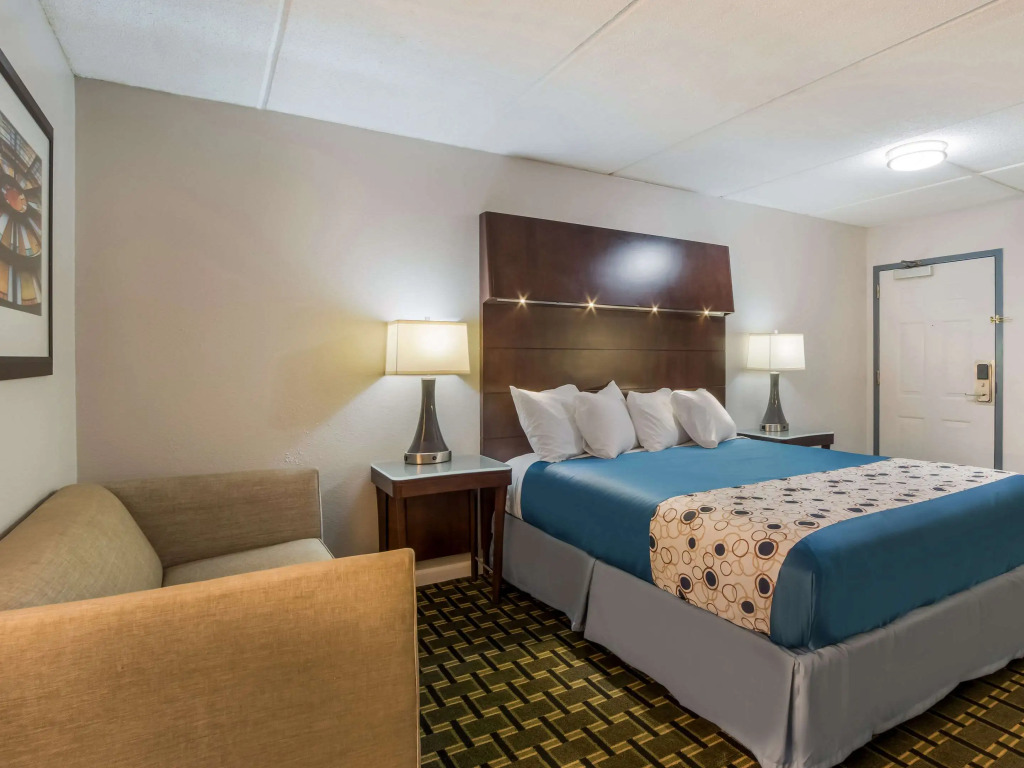 Rodeway Inn Greenwood