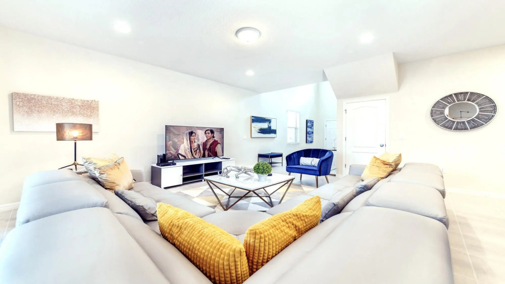 Modern Luxurious 5BR Home With Pool Near Disney Park