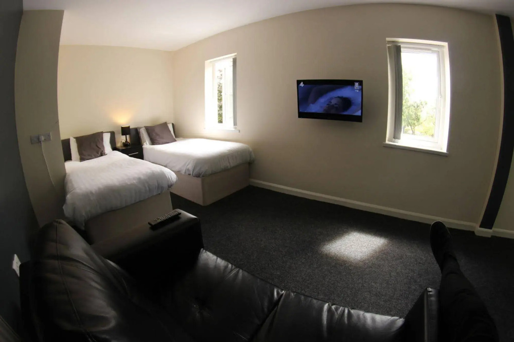 Lymedale Suites Studios & Aparthotel in NEWCASTLE UNDER LYME & STOKE