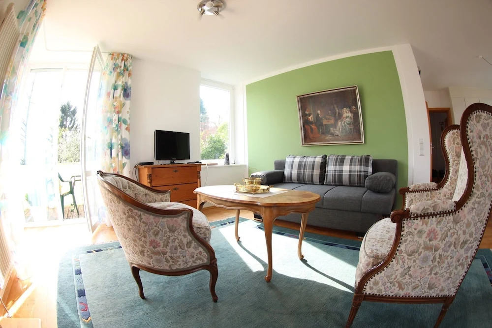 Zauberhafte Ferienwohnung am Schönberg
