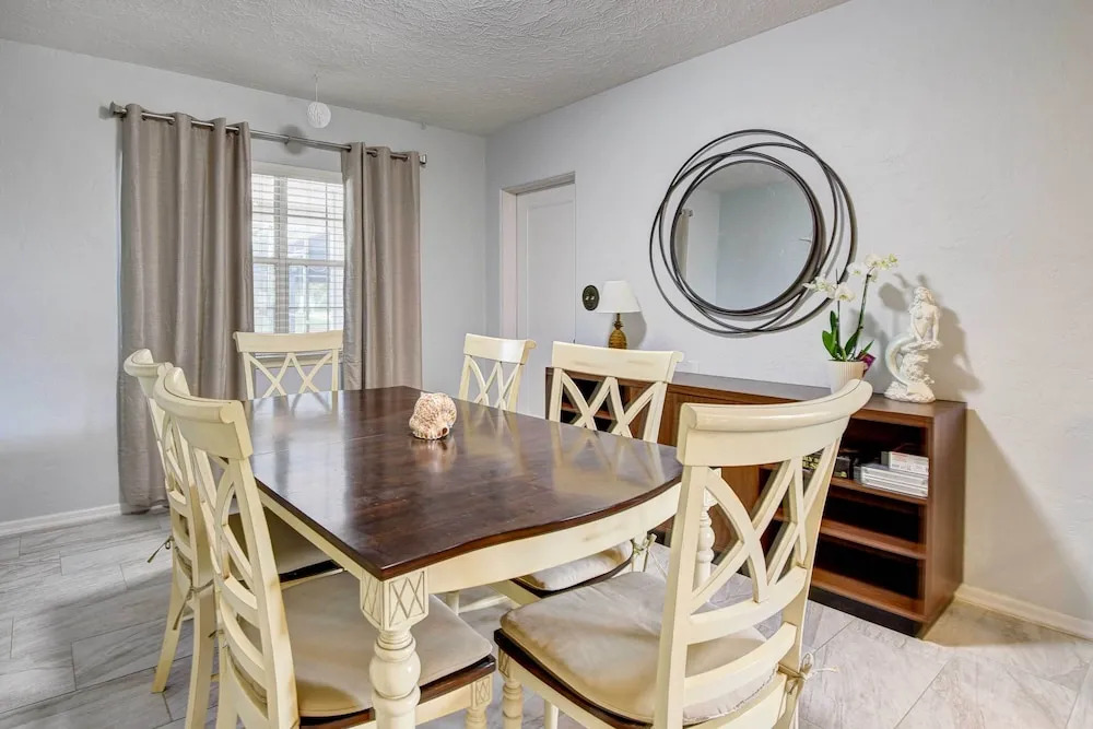 12 Mi to Beach: Home w/ Patio & Yard in Bradenton