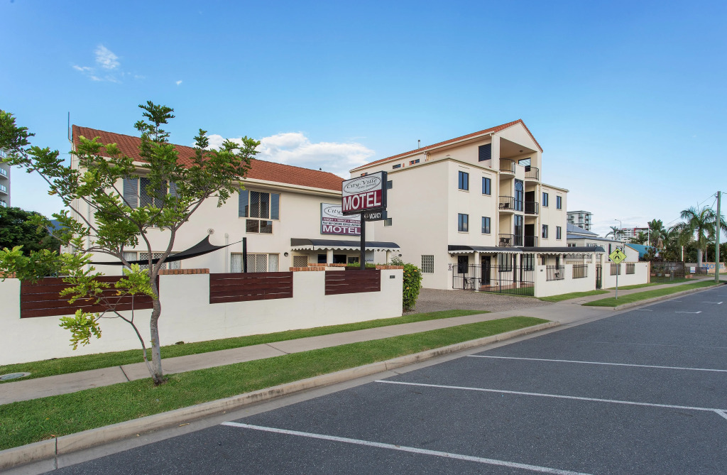 Cityville Apartments & Motel