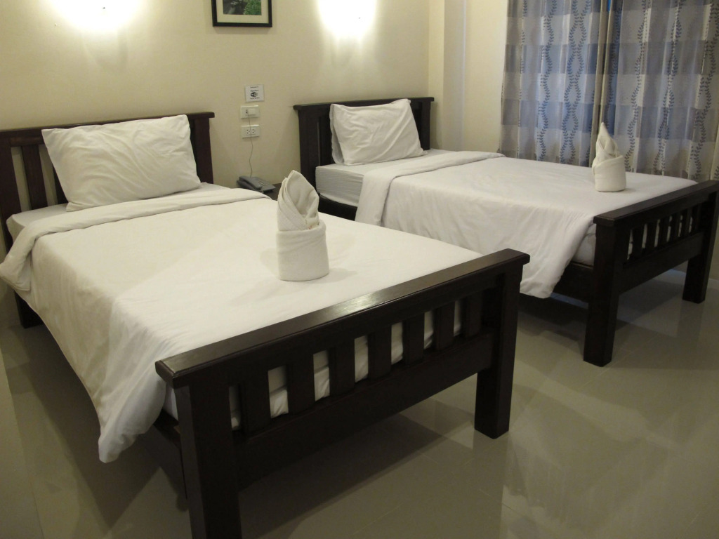 Koh Loi Hotel