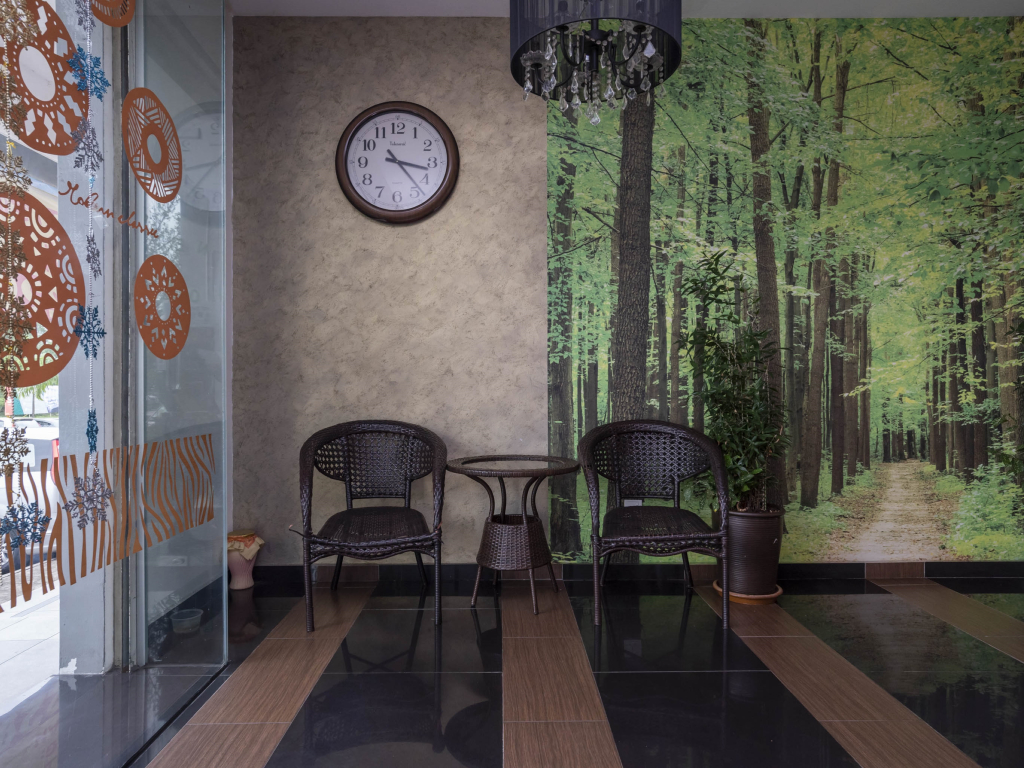 OYO 614 D'PINETREES Hotel