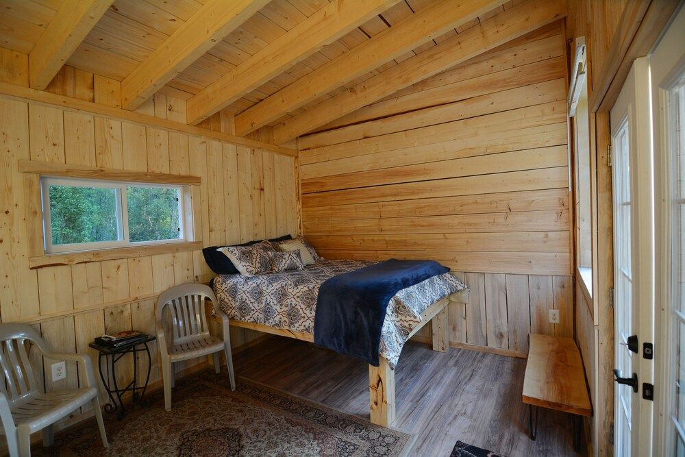 Talkeetna Cabins on Montana Creek