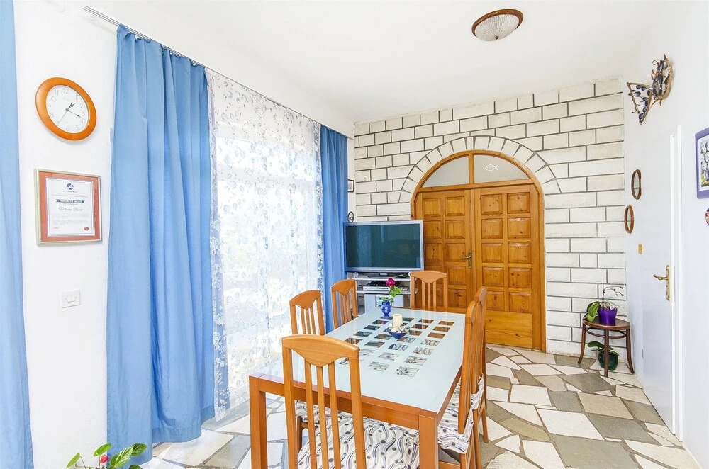 House Mladen