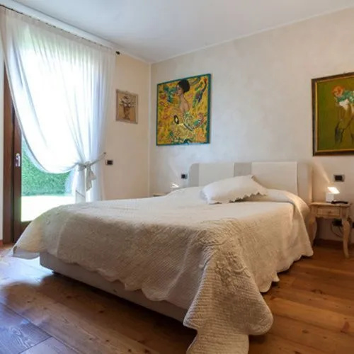 Alisee Bed  Breakfast