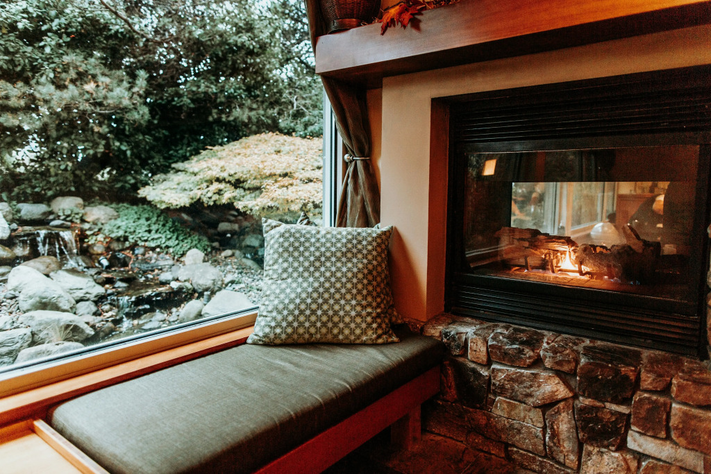 Chrysalis Inn & Spa Bellingham, Curio Collection by Hilton