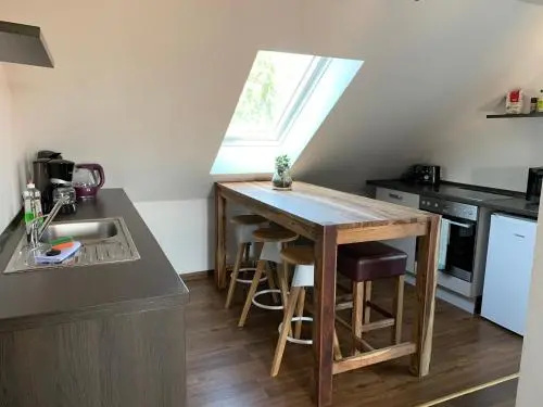 Moderne Wohnung im Grünen in WRN