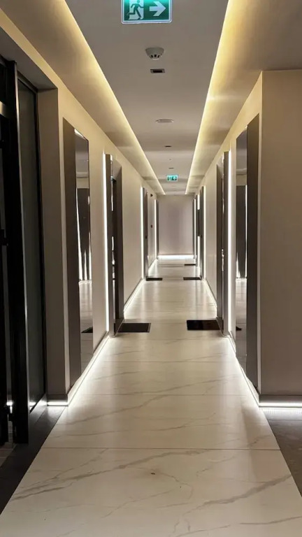 Elite Luxury Suites at The Diamond in City