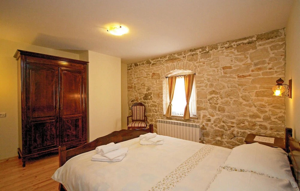 Beautiful Home in Krnica With Wifi and 2 Bedrooms