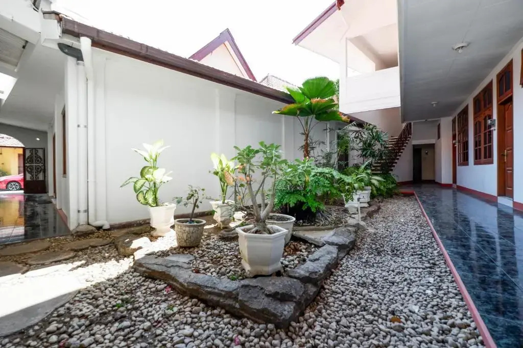 SUPER OYO Capital O 1644 Hotel Griya Kencana