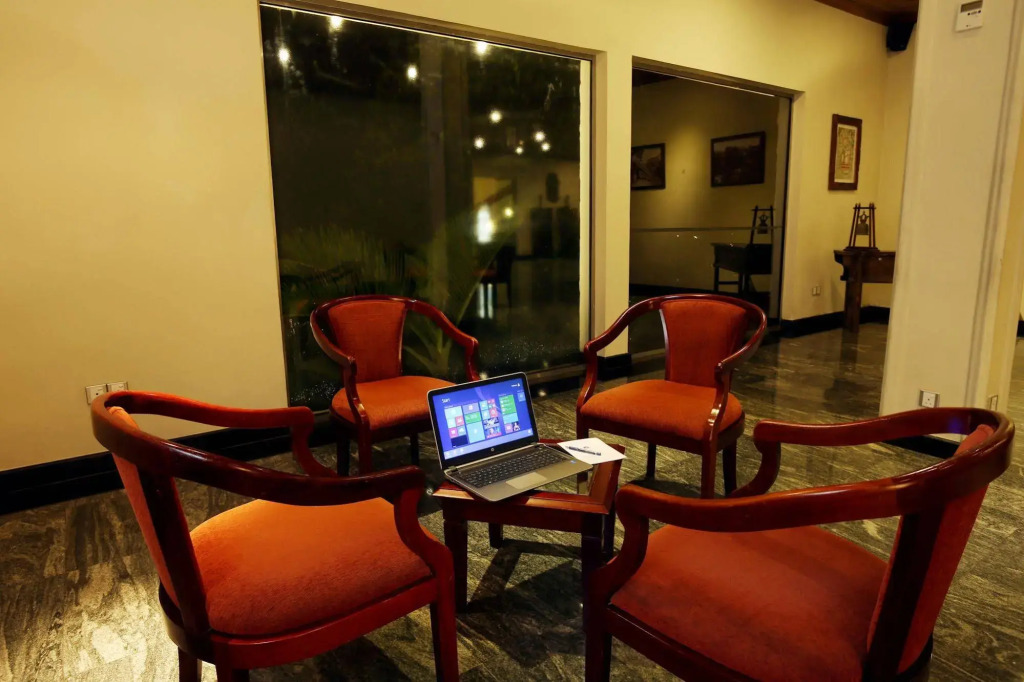 Randholee Resort & Spa