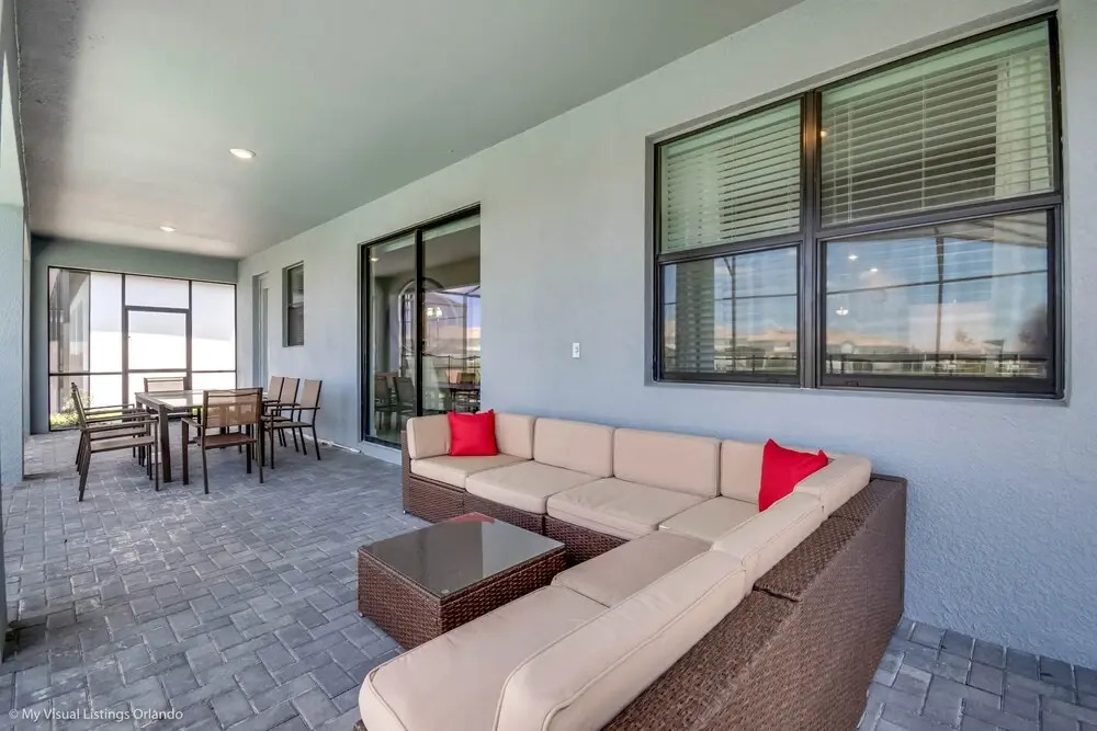 Luxury Lake View 8 BR Villa With Games Room 2965fs