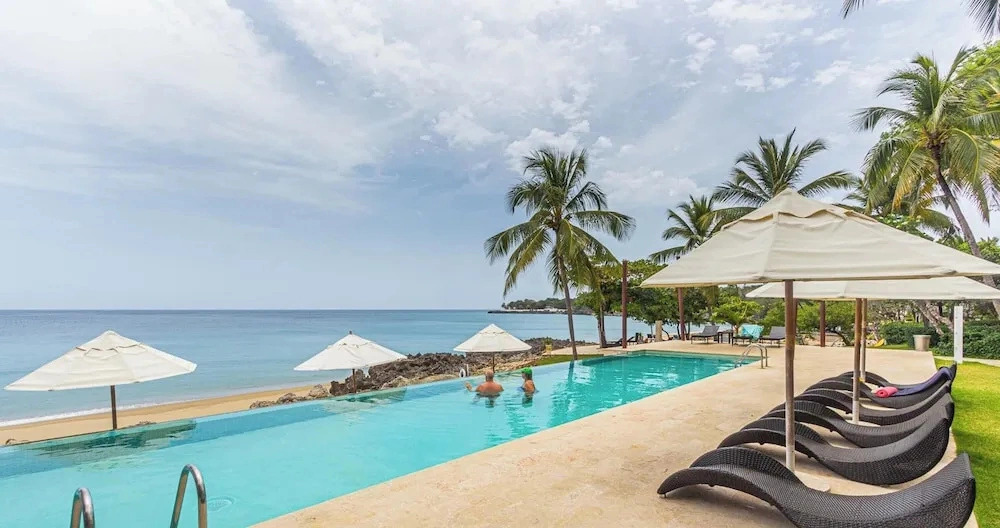 Infiniti Blu Family Suite With Private Beach