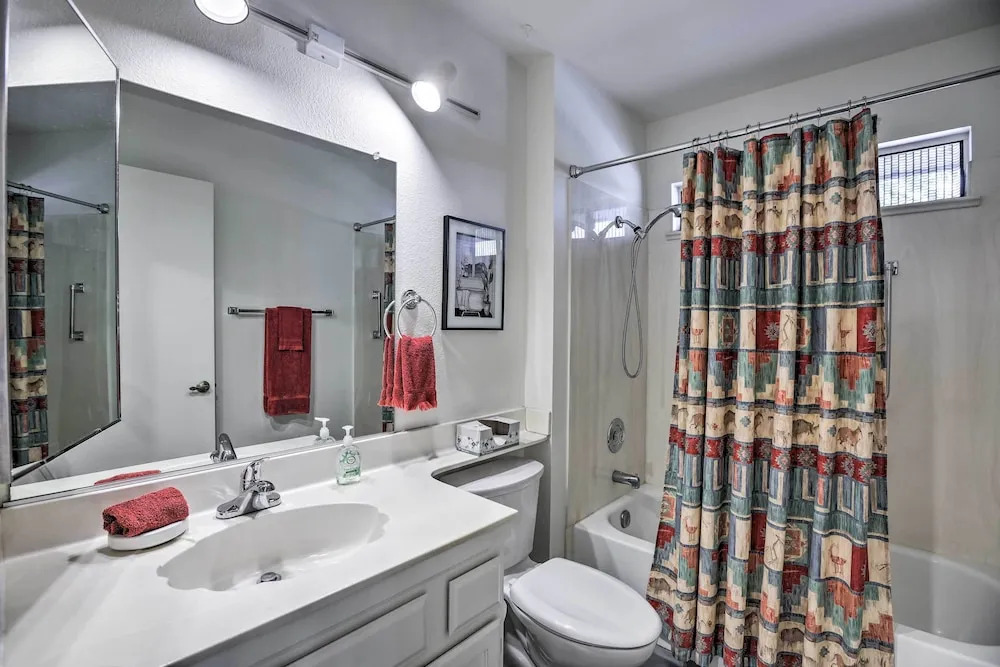 1 Mi to Golf! Family-friendly Sun City West Home