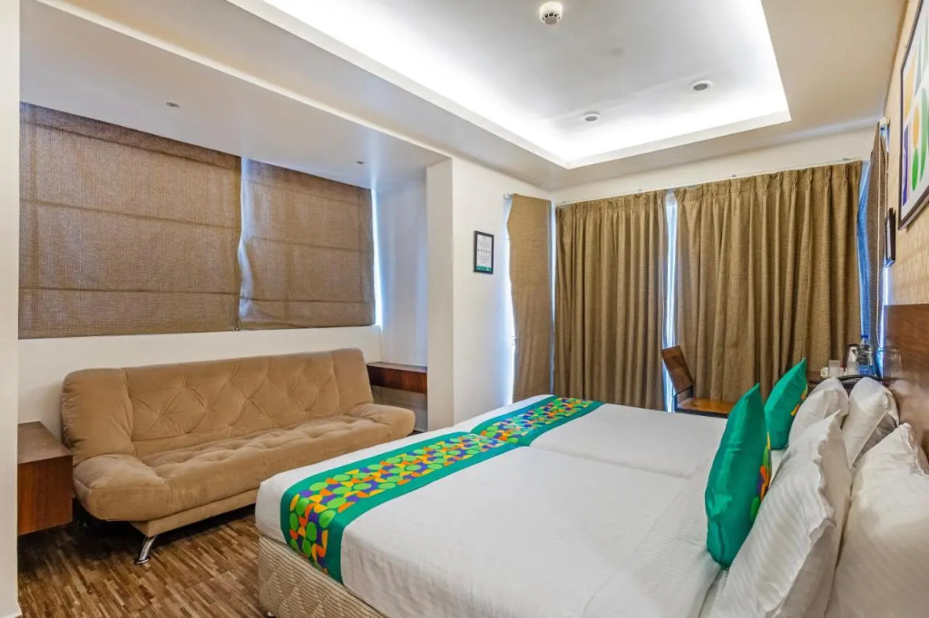 Twin Star Hotel