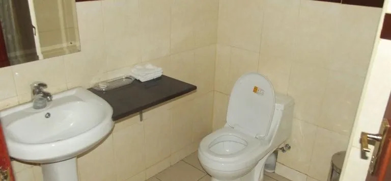 M P Hotel